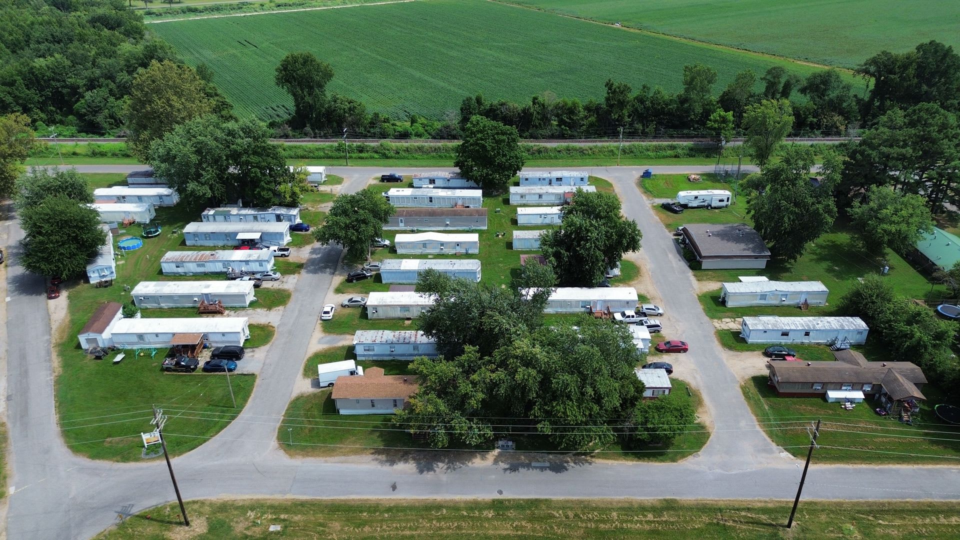 2 Bedroom 1 Bathroom Mobile Home Community – photo 1