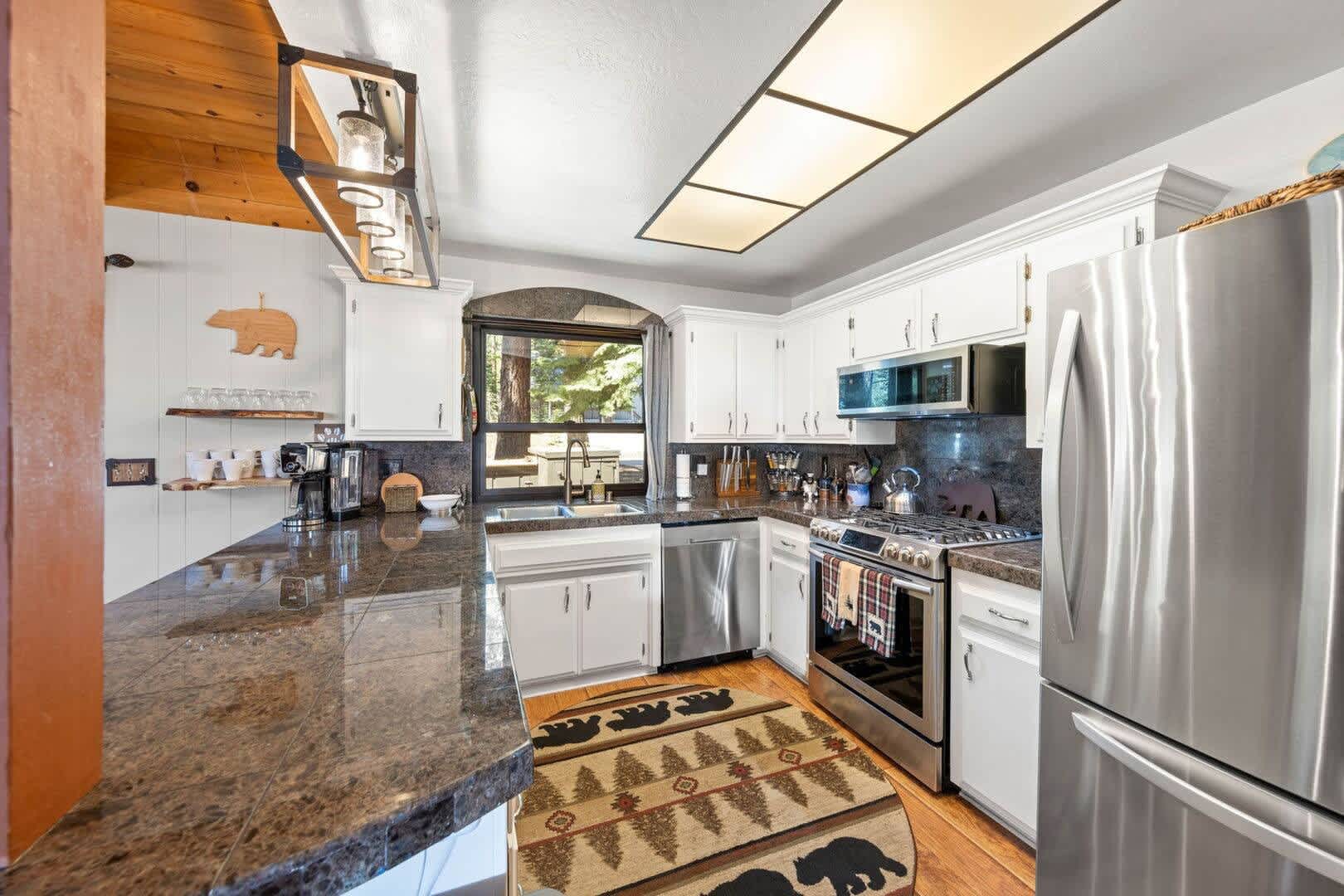 15948 Northwoods Blvd – photo 4