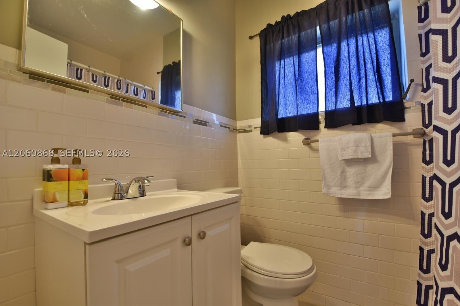 250 SE Park St – photo 2