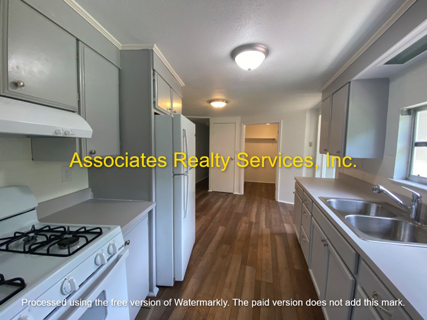 Rare find! 4 bed/3 bath House in Newberry, FL on one acre – photo 2