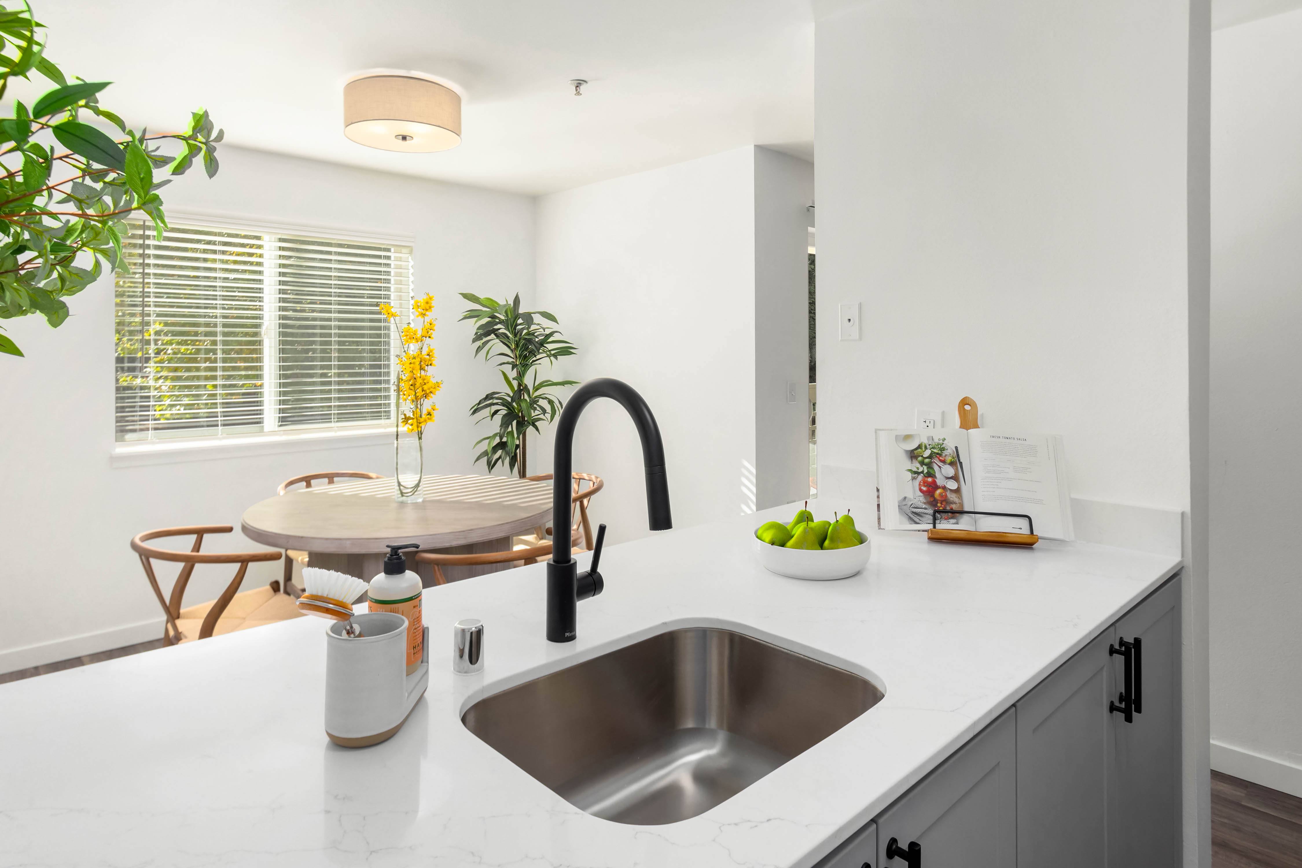 Brant Apartments – photo 5