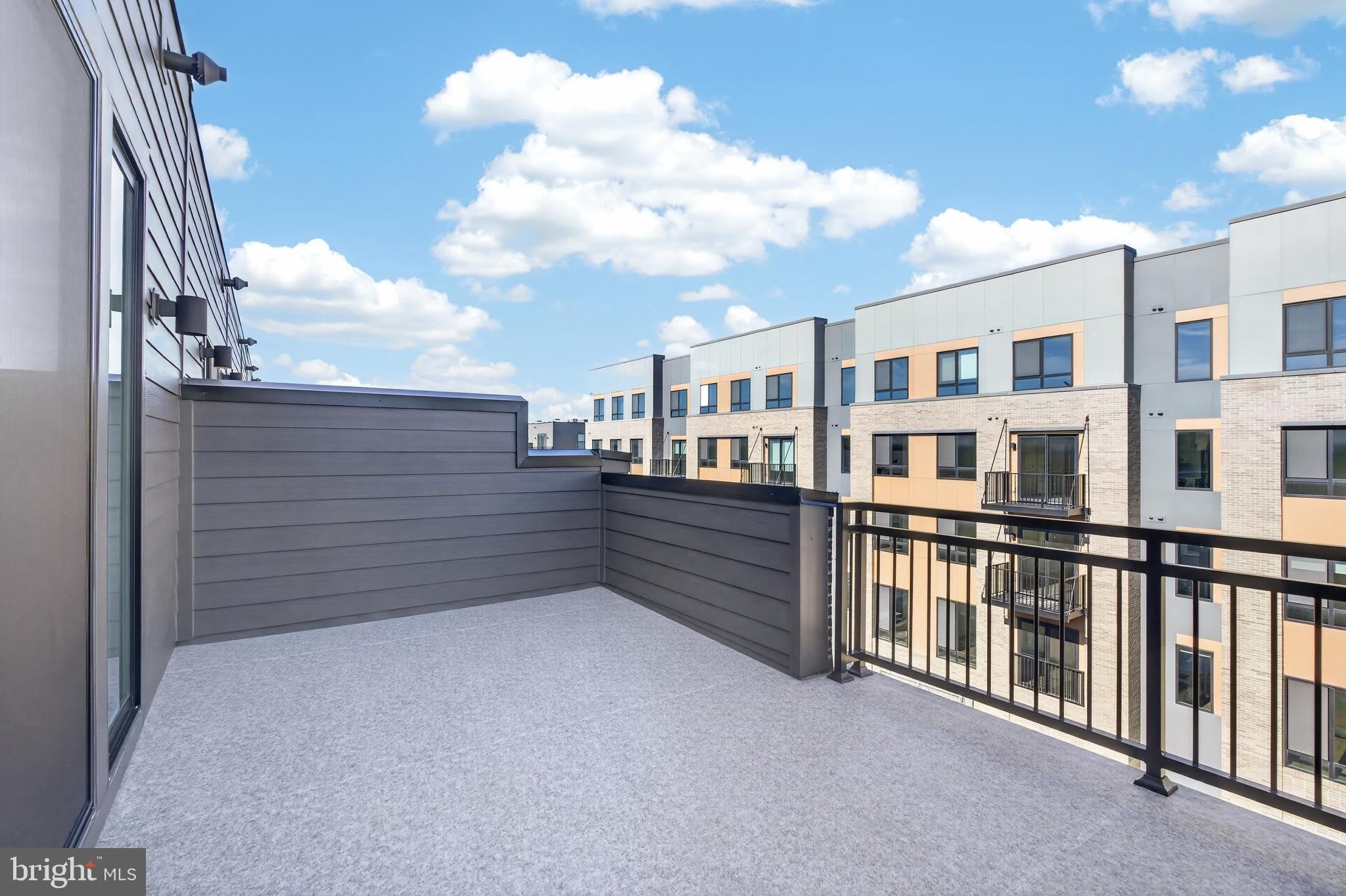 2507 LIGHT Street – photo 4