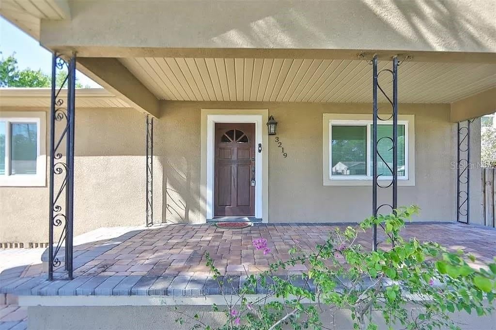 3219 W LEROY Street – photo 2