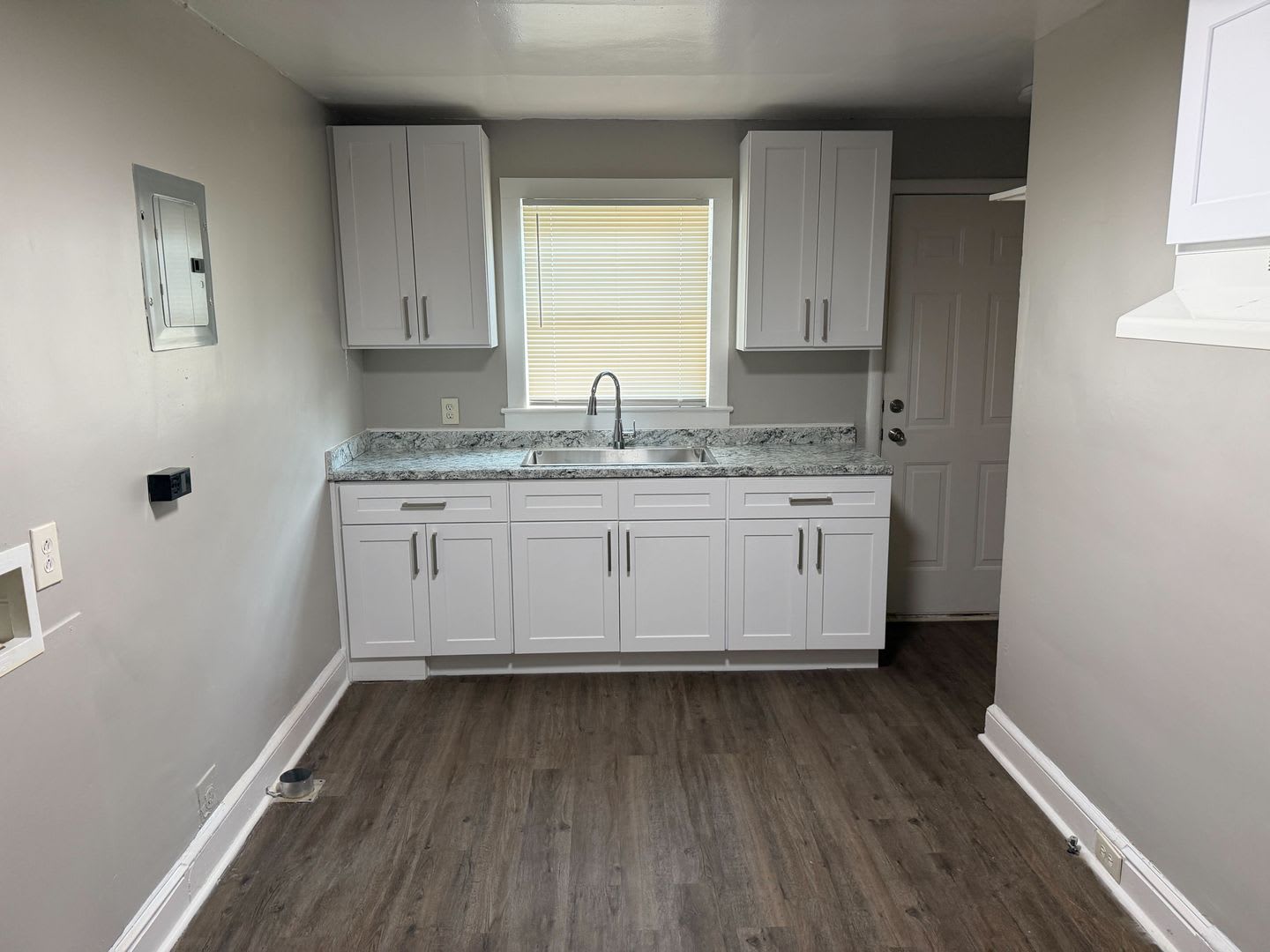Adorable One Bedroom Duplex Near NoDa! – photo 4