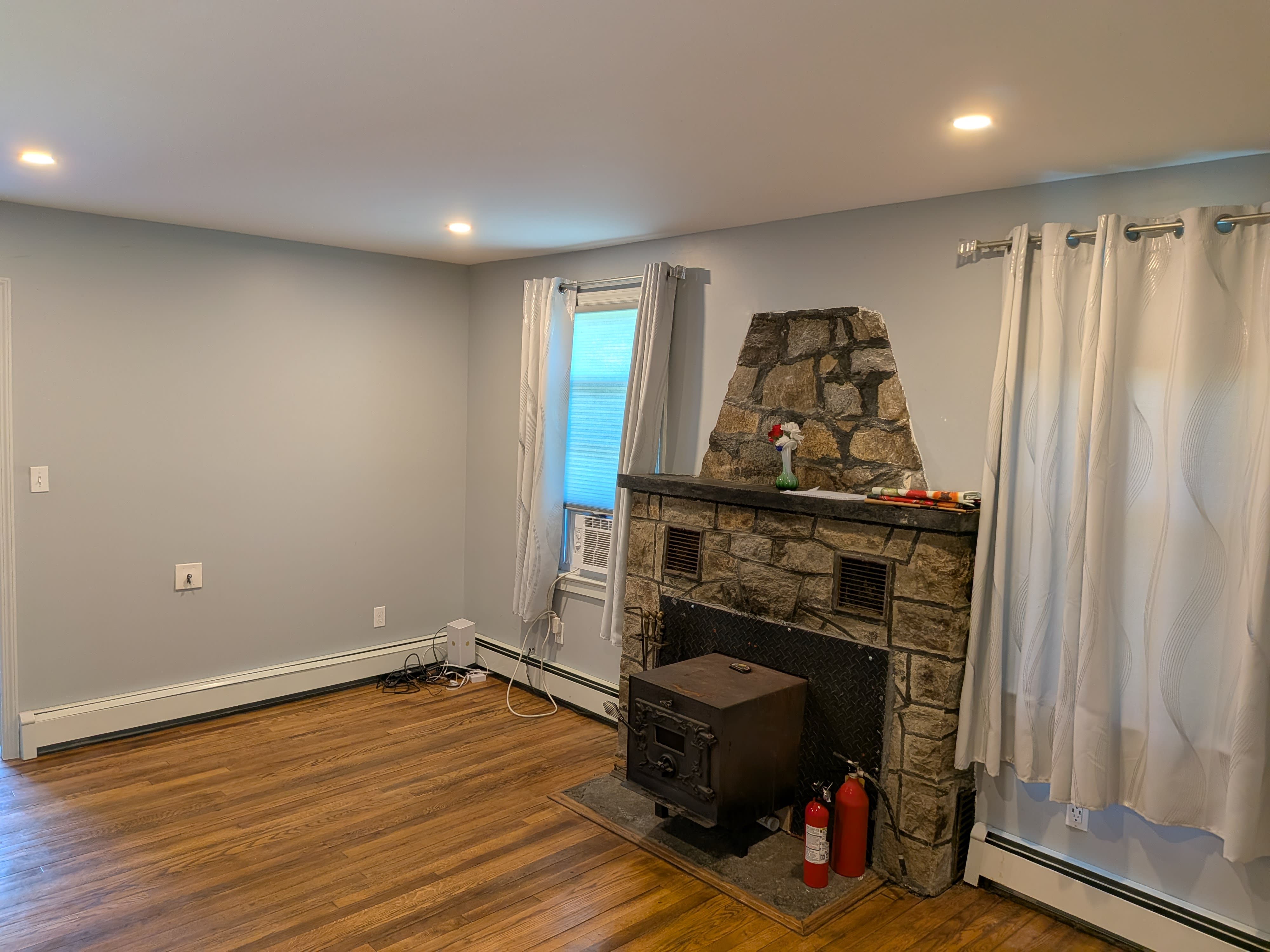 4 Newport Road – photo 5