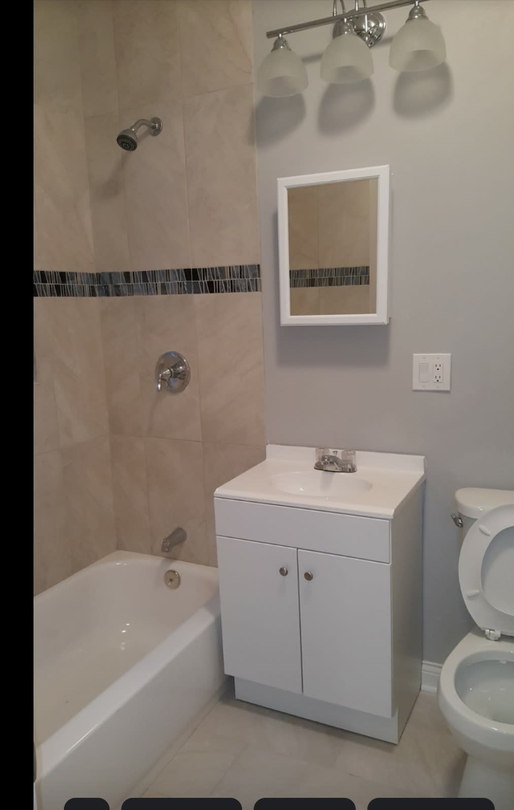 8137 S Phillips Ave – photo 1