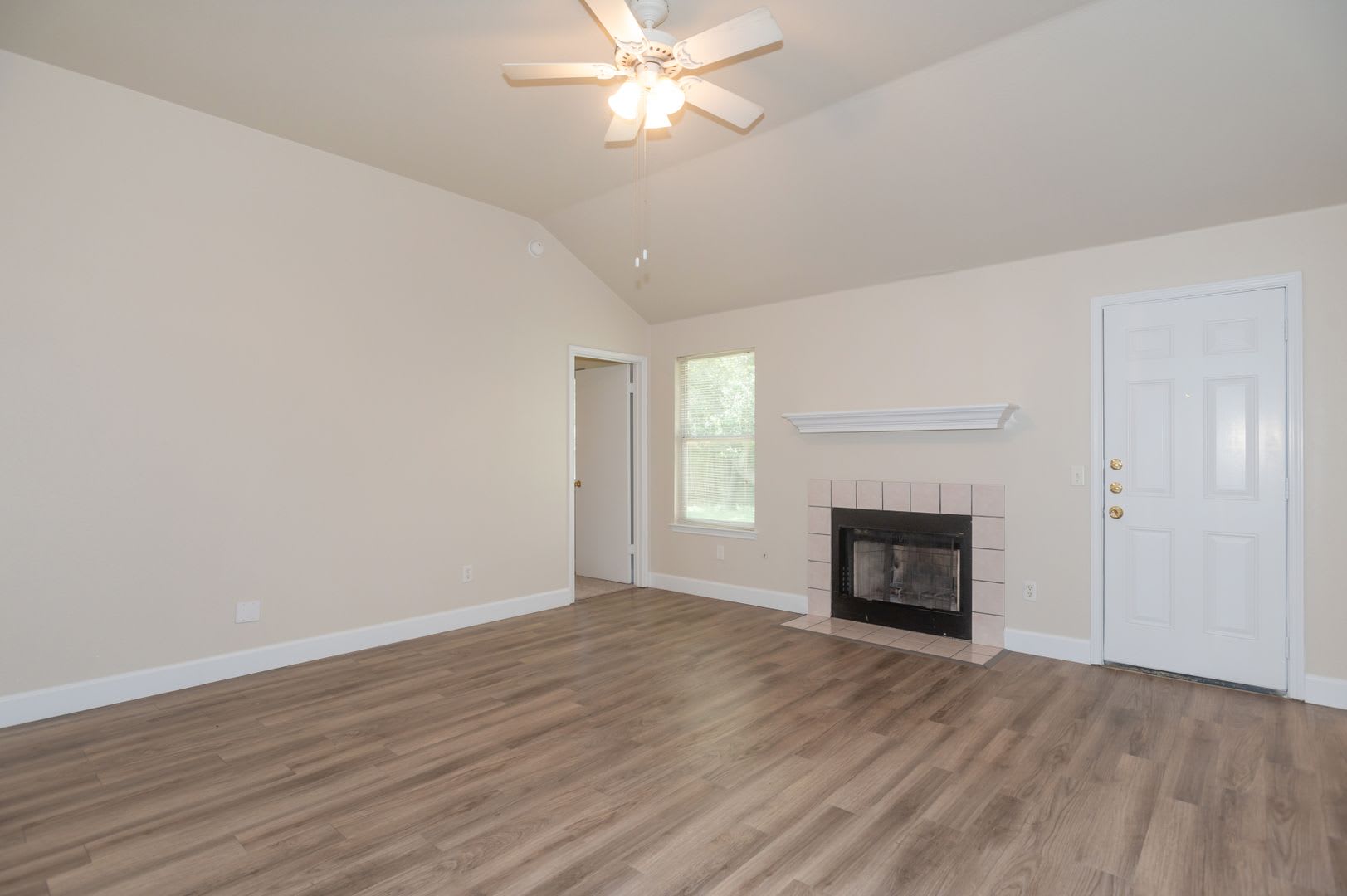 Leander Single Story for Rent – photo 4