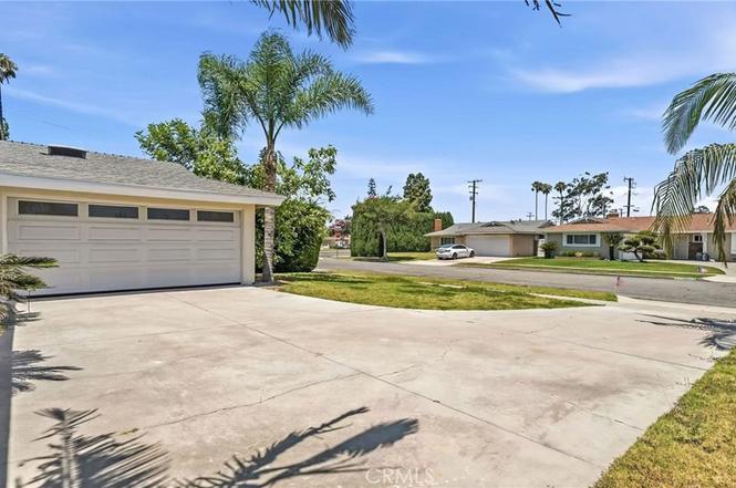 6022 Santa Barbara Ave – photo 4