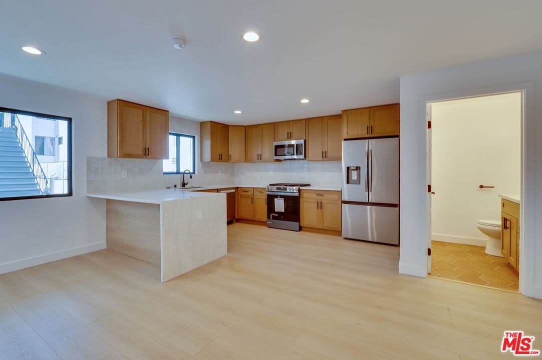 926 N Spaulding Ave – photo 3