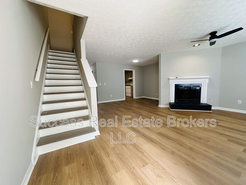 1016 Kennesborough Rd Nw – photo 4