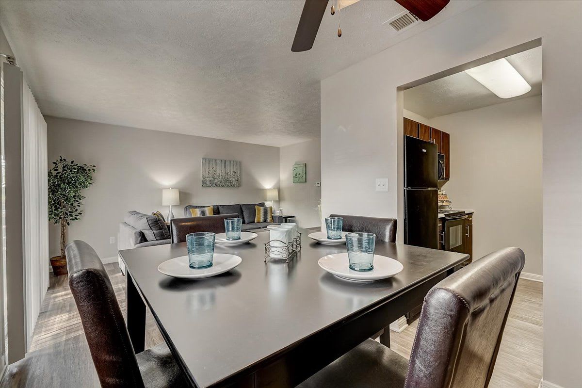 WatersEdge Denton Apartments – photo 4