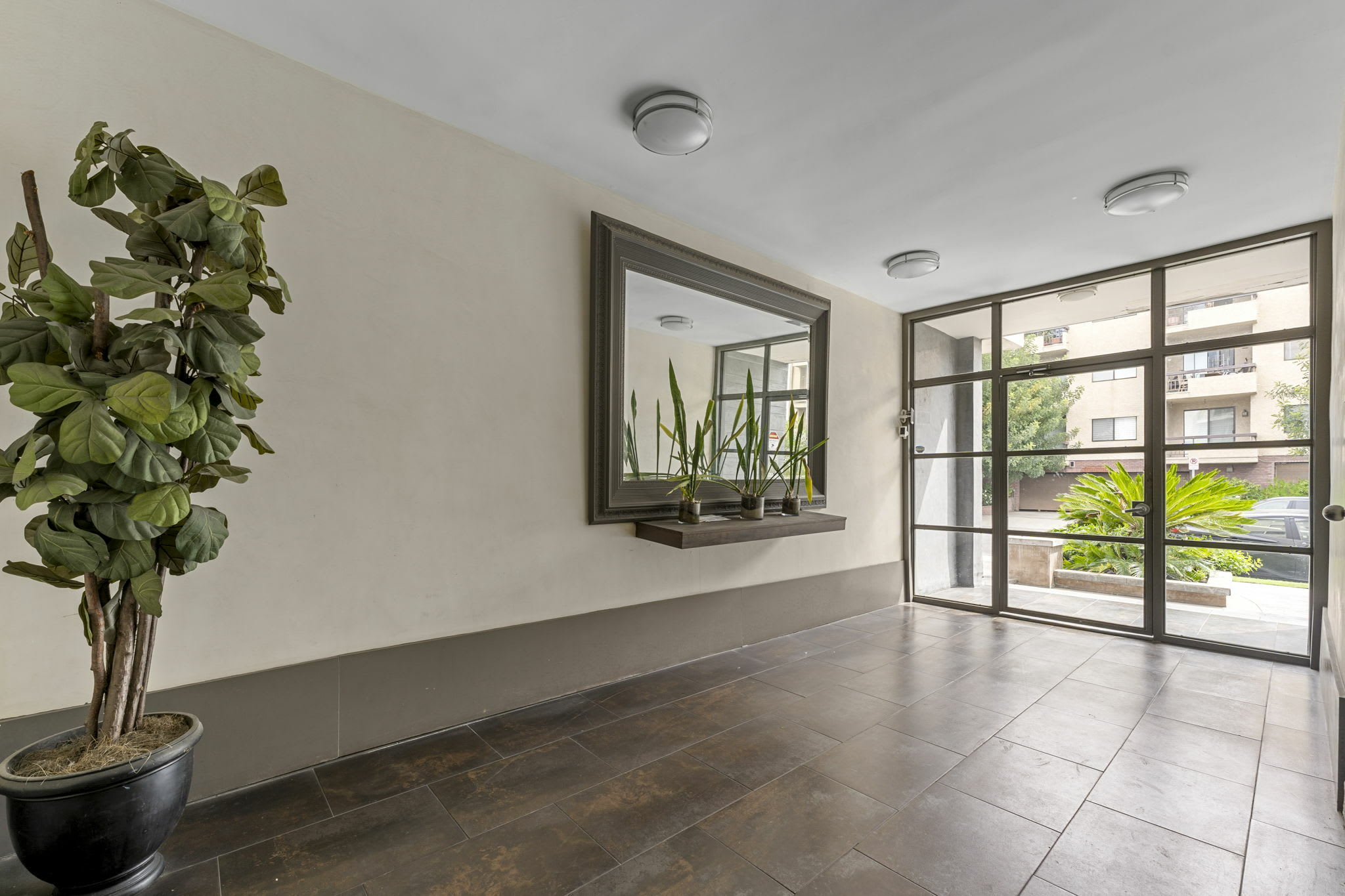 811 South Bedford Street – photo 2