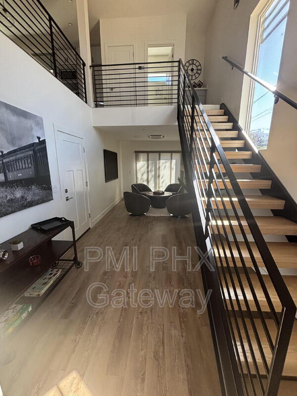430 W 7th Street – photo 4