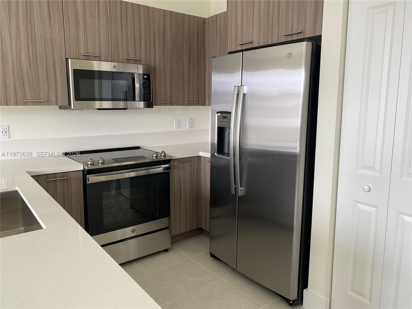 6453 NW 102 Path 304, Doral, FL 33178 – photo 2