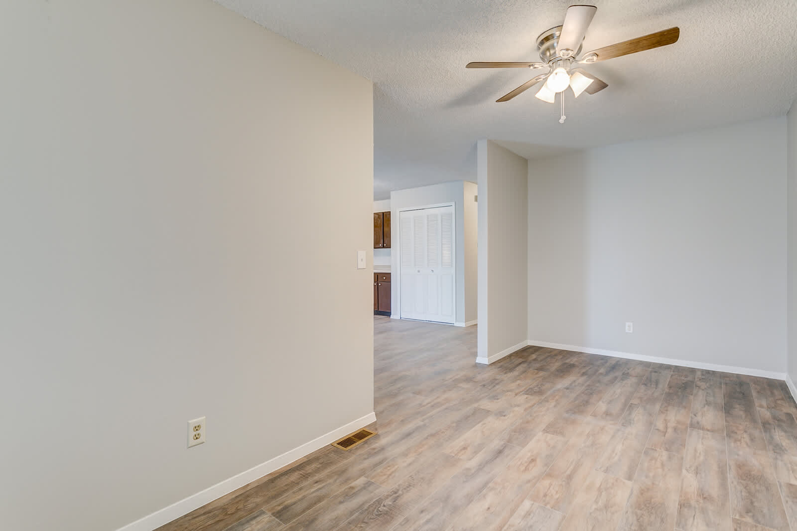 1140 Holli Springs Lane – photo 2