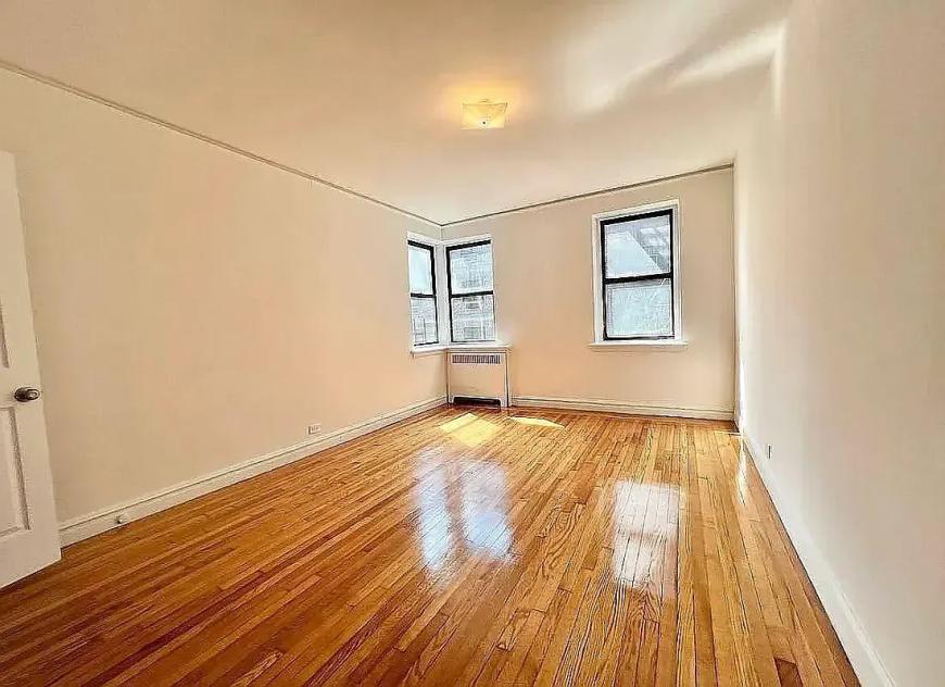 2265 Grand Avenue – photo 2