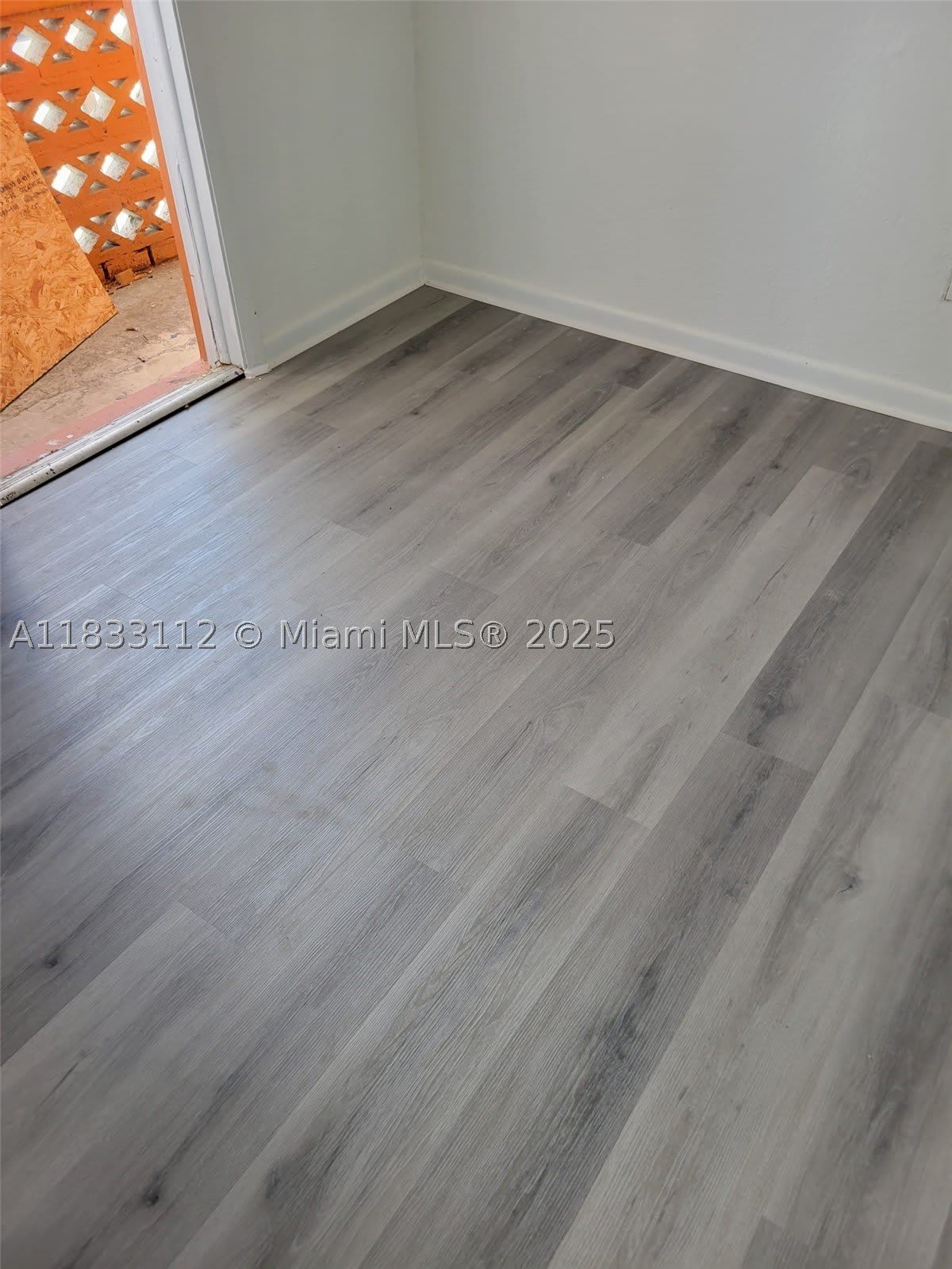 1406 NW 2nd Ave – photo 2