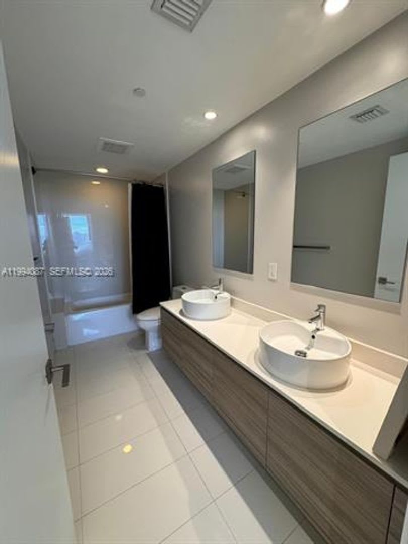 121 NE 34th St cu-807, Miami, FL 33137 – photo 4