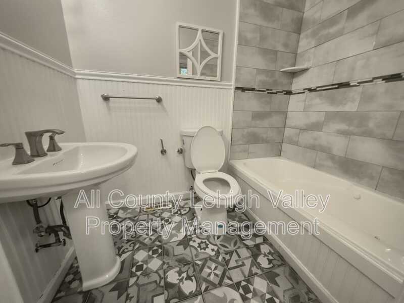714 Atlantic St – photo 5