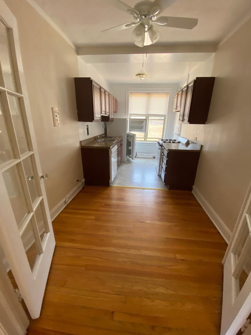 909 Elmwood – photo 5
