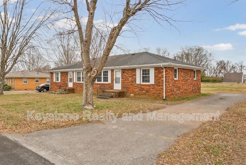 109 Holley Drive – photo 1