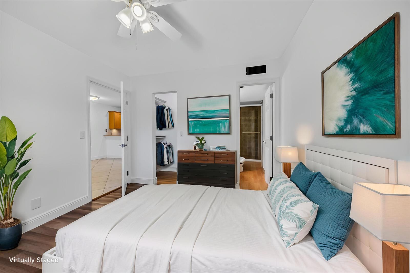 2907 Northeast 8th Terrace – photo 1