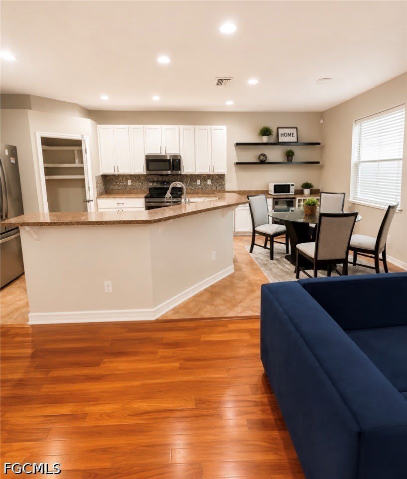 321 Shadow Lakes Drive – photo 3