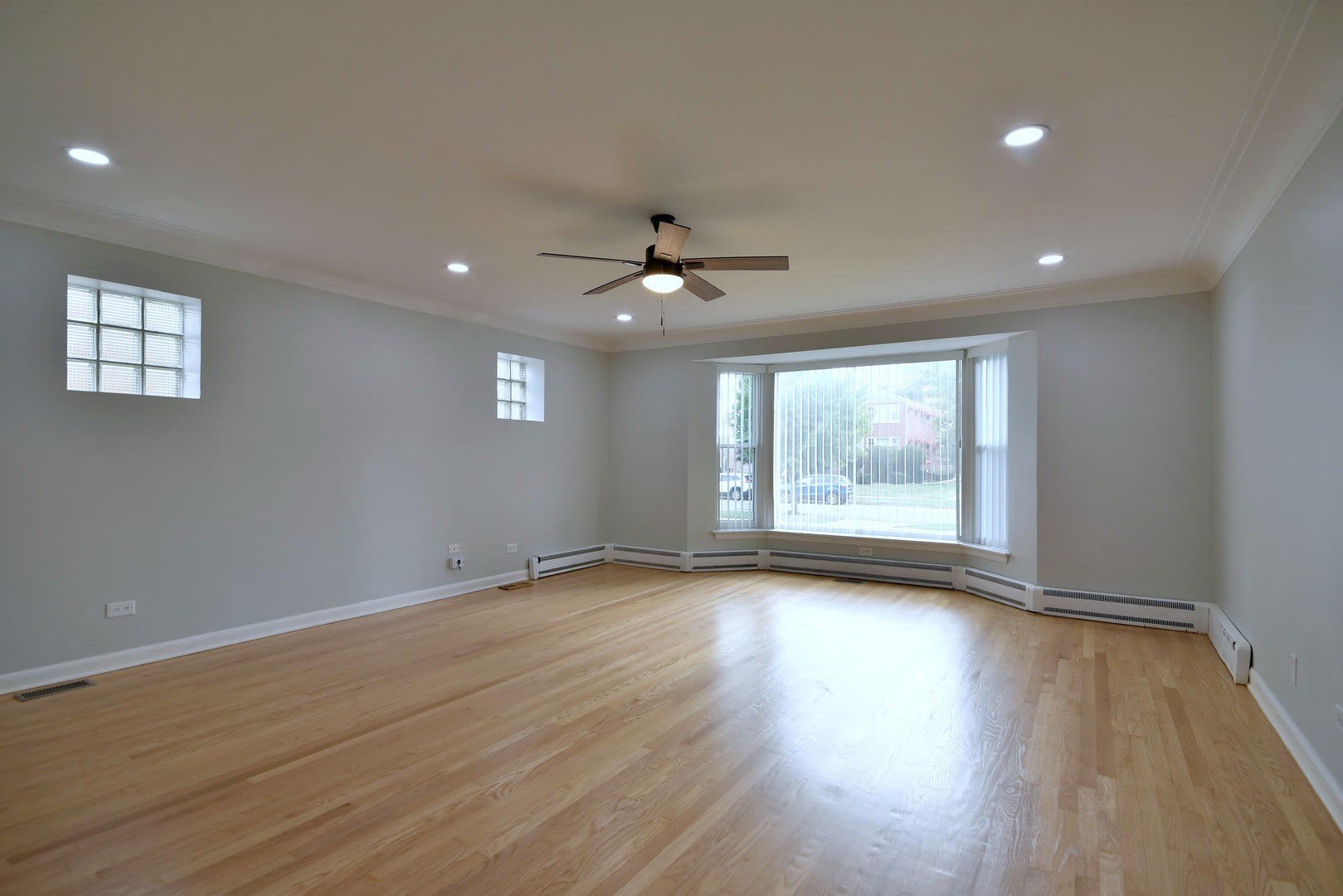 1530 Clinton Place – photo 2