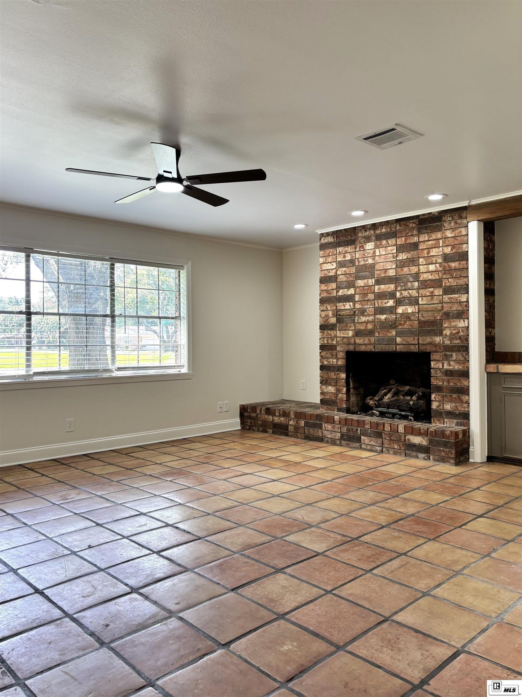2411 EMERSON STREET – photo 3