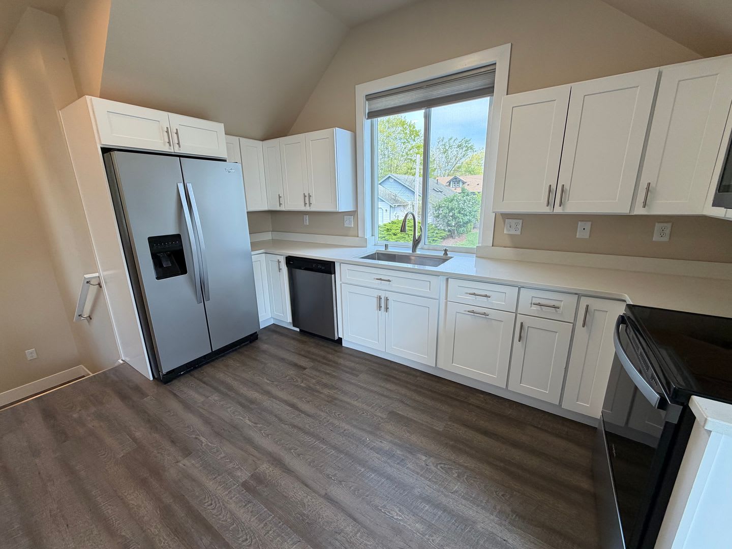 Utilities Included! 804 E Connecticut St Bellingham, WA – photo 4