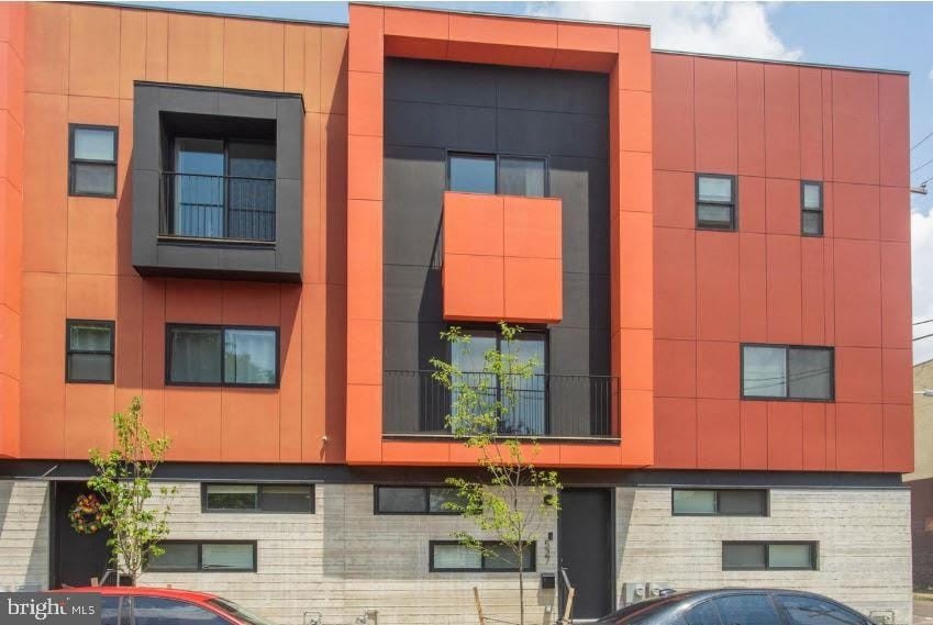 527 W JEFFERSON STREET – photo 1
