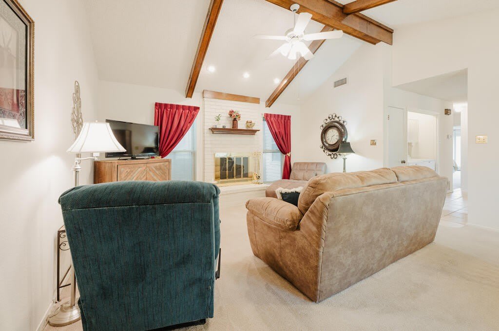 6424 Amber Dr – photo 3