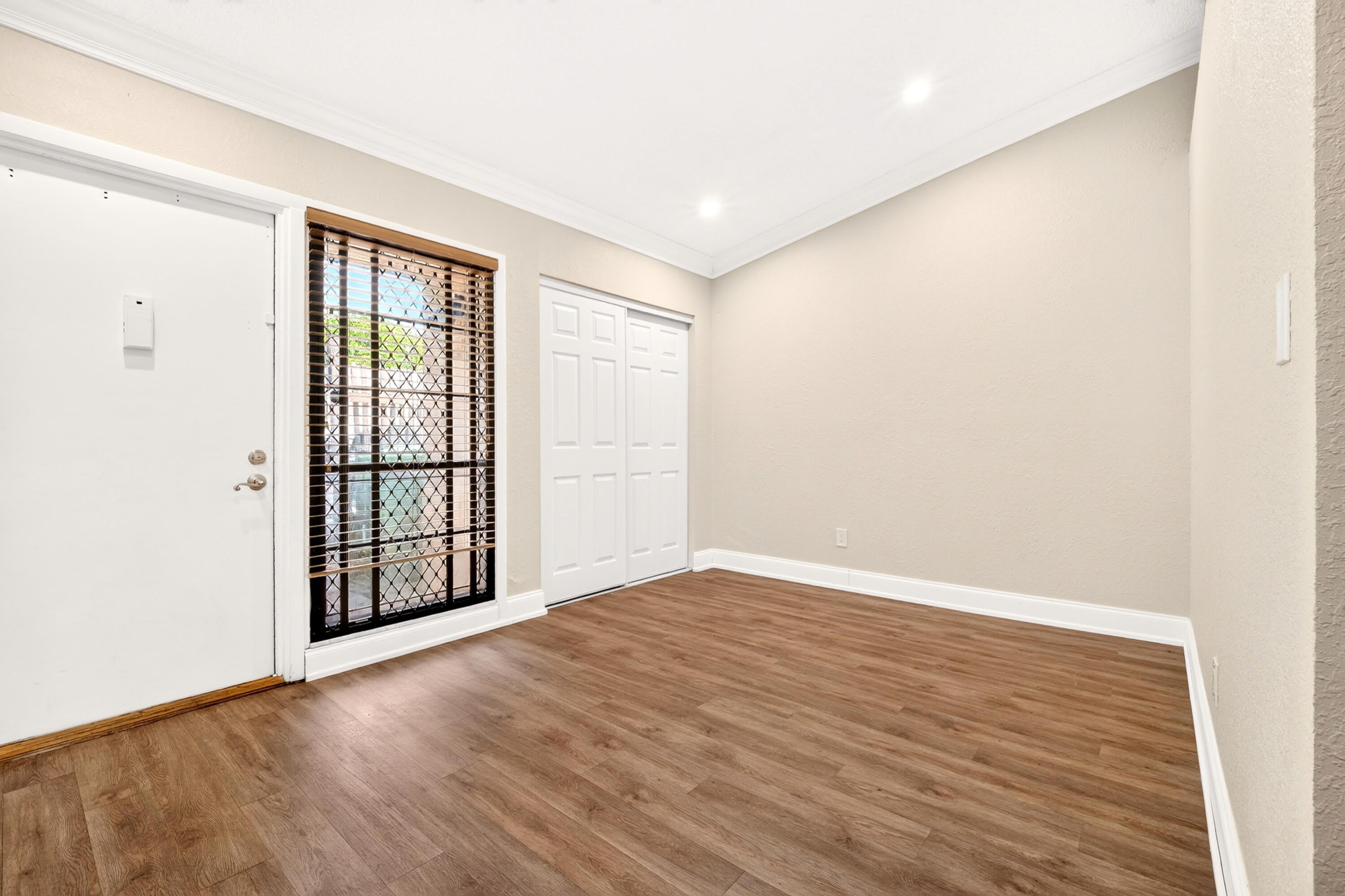 921 NW 122ND Terrace – photo 4