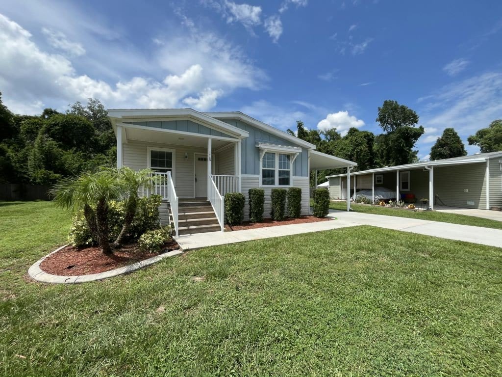 115 Poinsettia Drive – photo 2