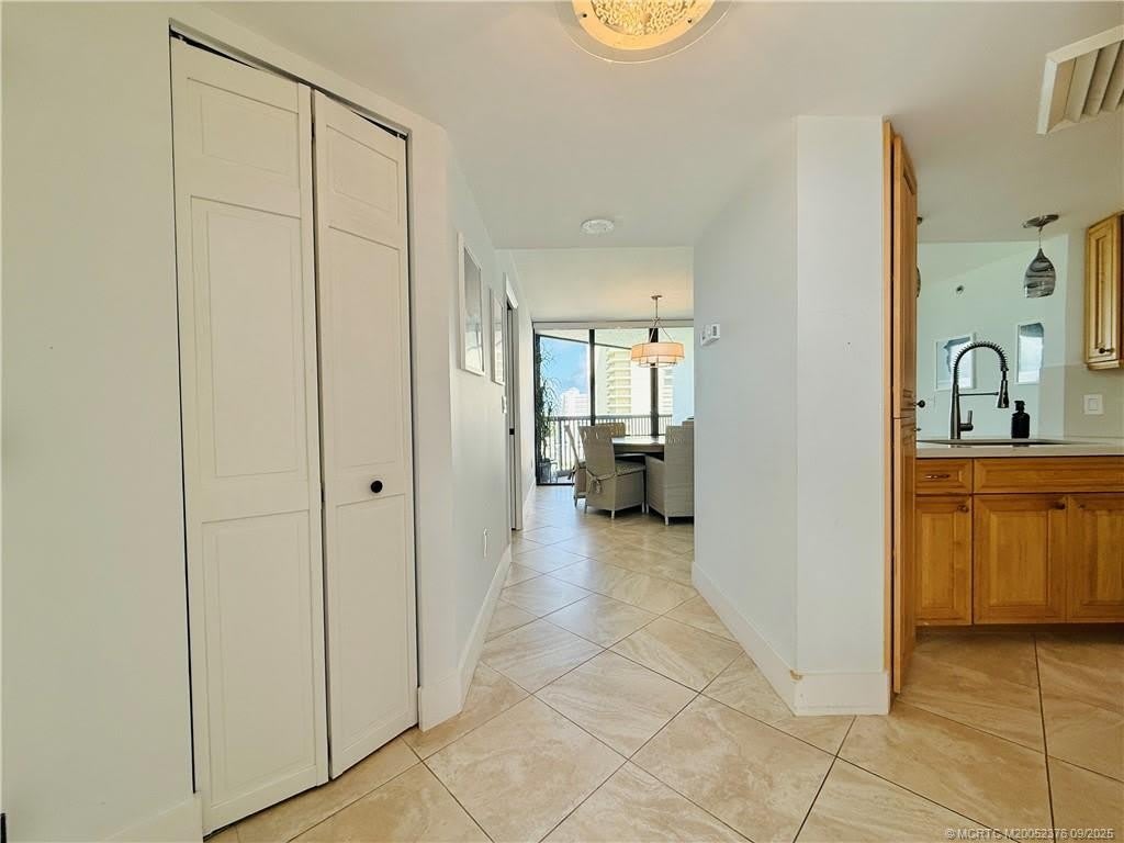 8800 S Ocean Drive – photo 3