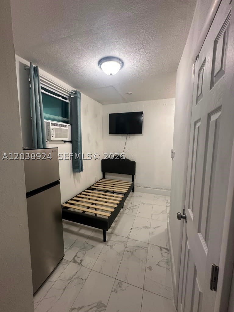 655 NW 2nd St – photo 1