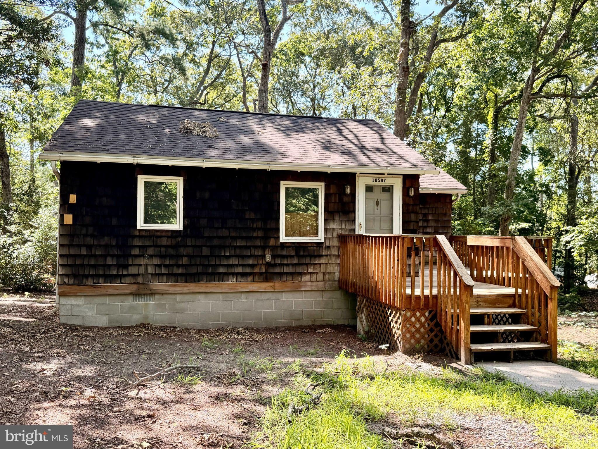 18587 SYLVAN DR – photo 2