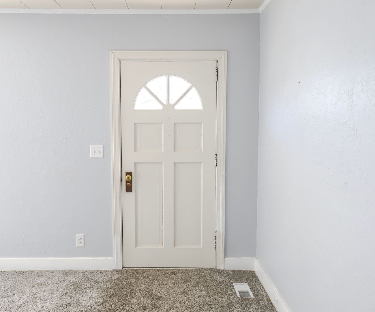 2 BEDROOM 2 BATH Minutes from the Medical District – photo 3