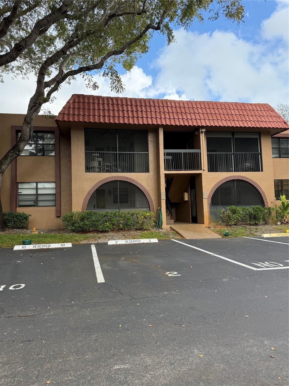 8601 NW 34th Place – photo 1