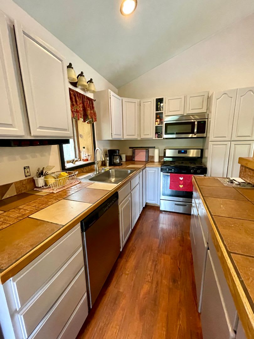 SEASONAL RENTAL HOME – photo 3