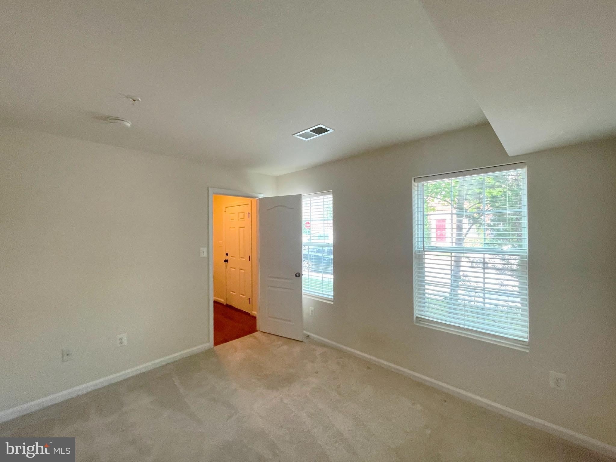 2863 HEDGEROW Place – photo 2