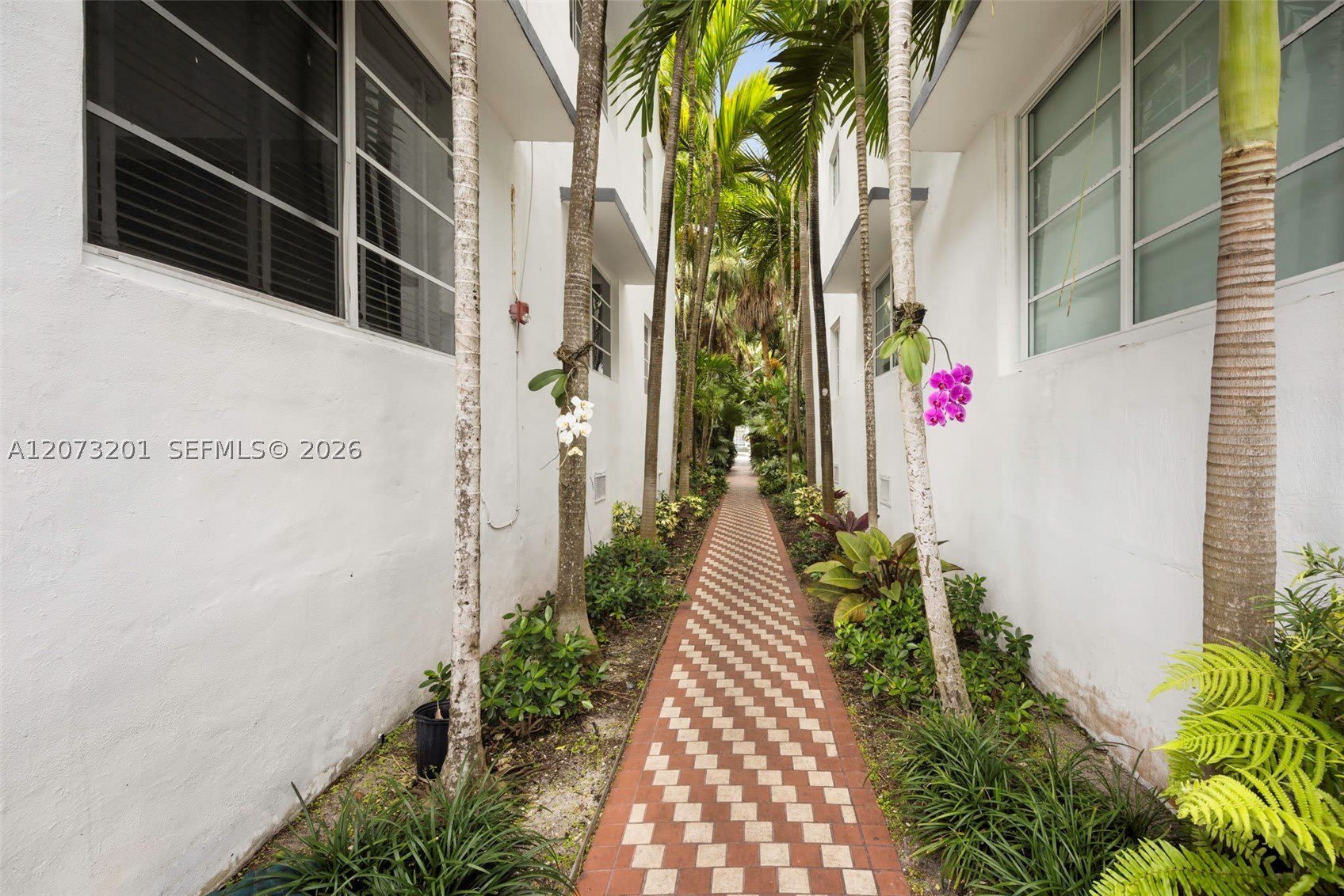 3915 N Meridian Ave – photo 5