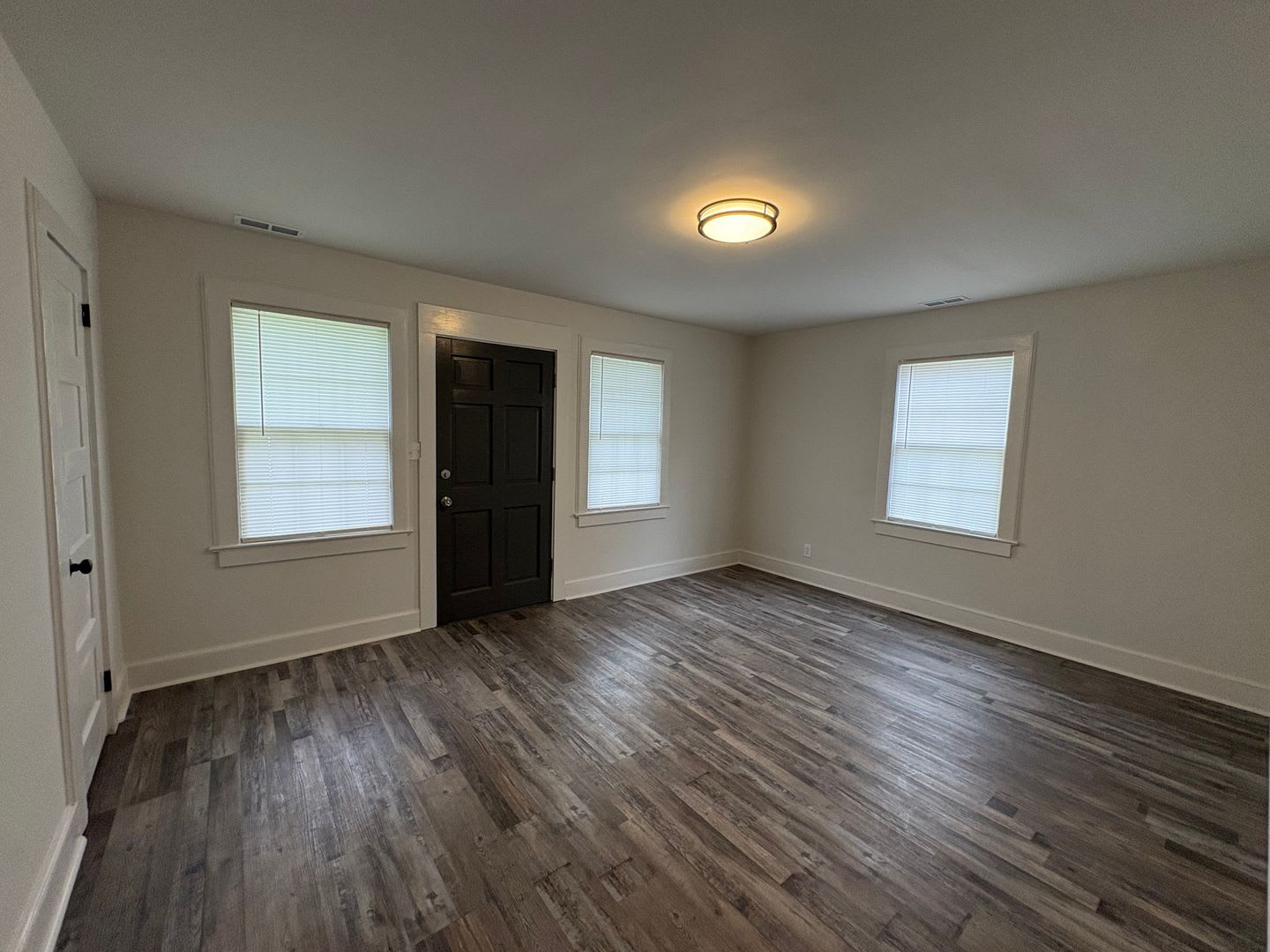 Charming 2Br 1Ba Home – photo 5