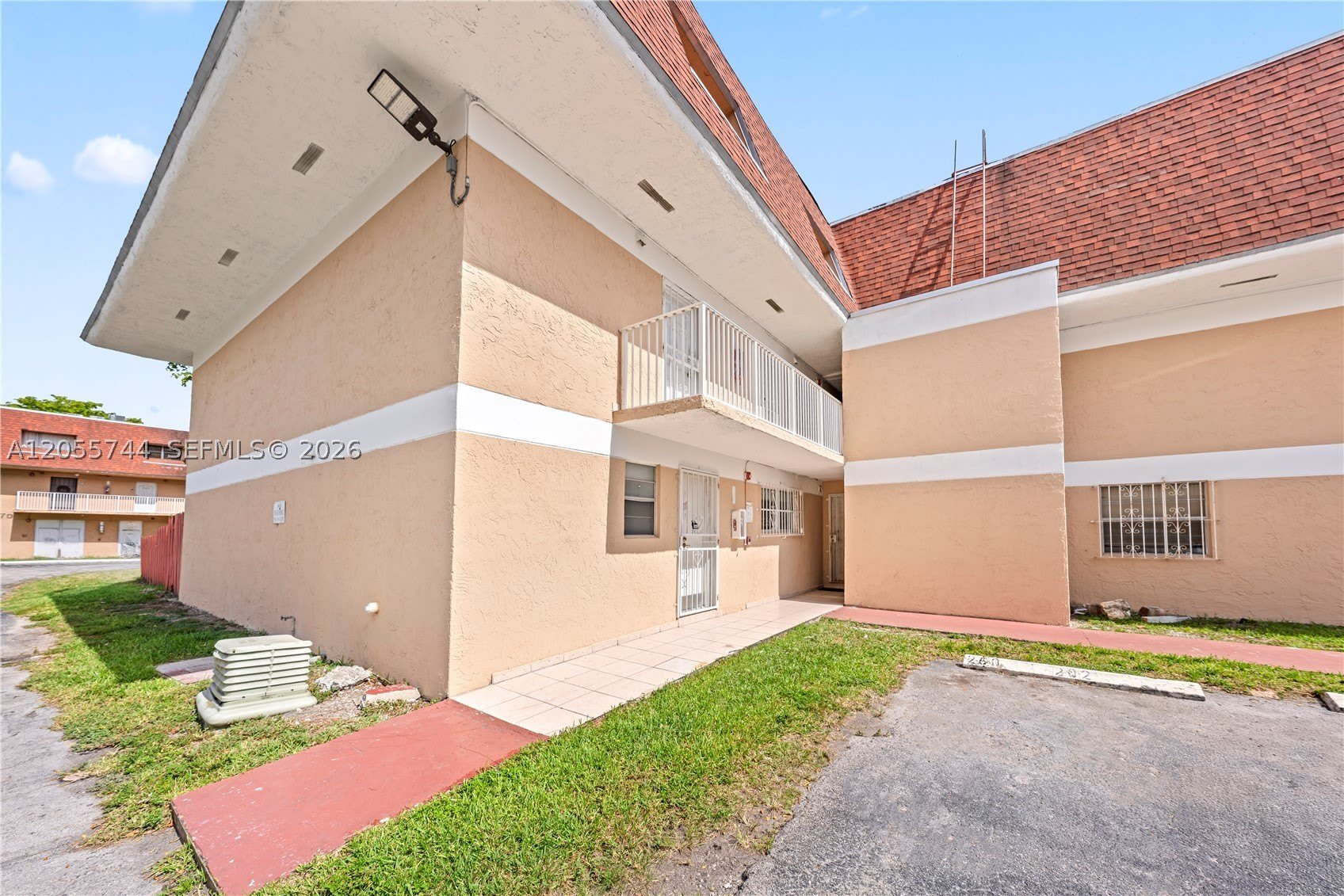 260 NW 107th Ave – photo 2