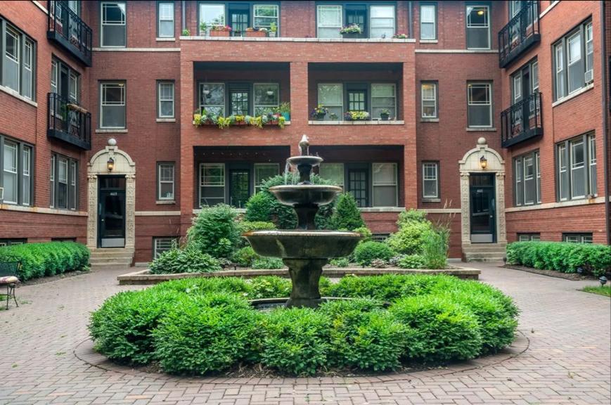 4609 North Dover St – photo 1