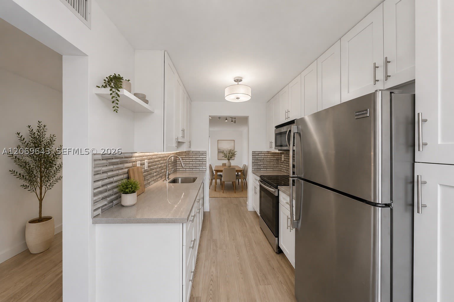 185 Lakeview Dr – photo 4