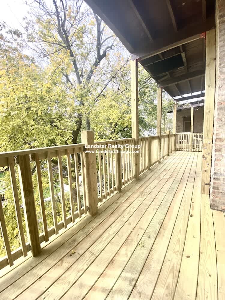 1251 W Rosemont Ave – photo 2