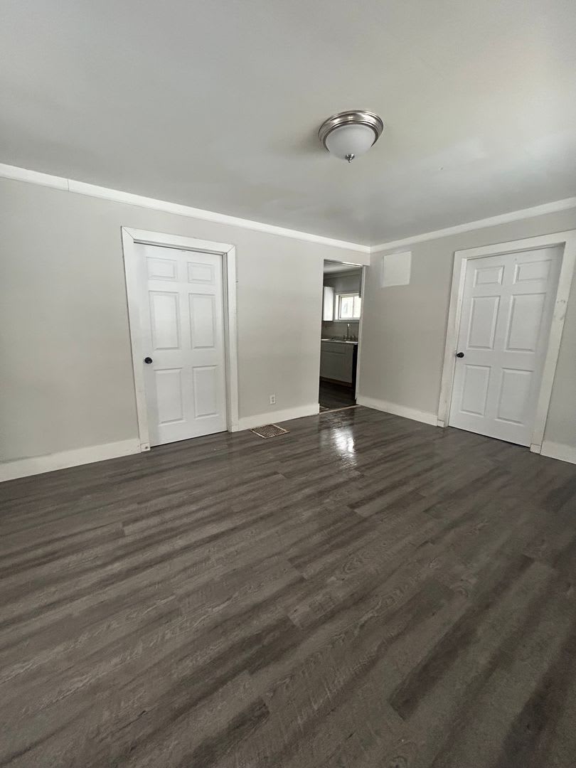 1 Bedroom 1 Bath House – photo 2