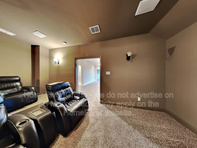 941 Jessica Ln – photo 4