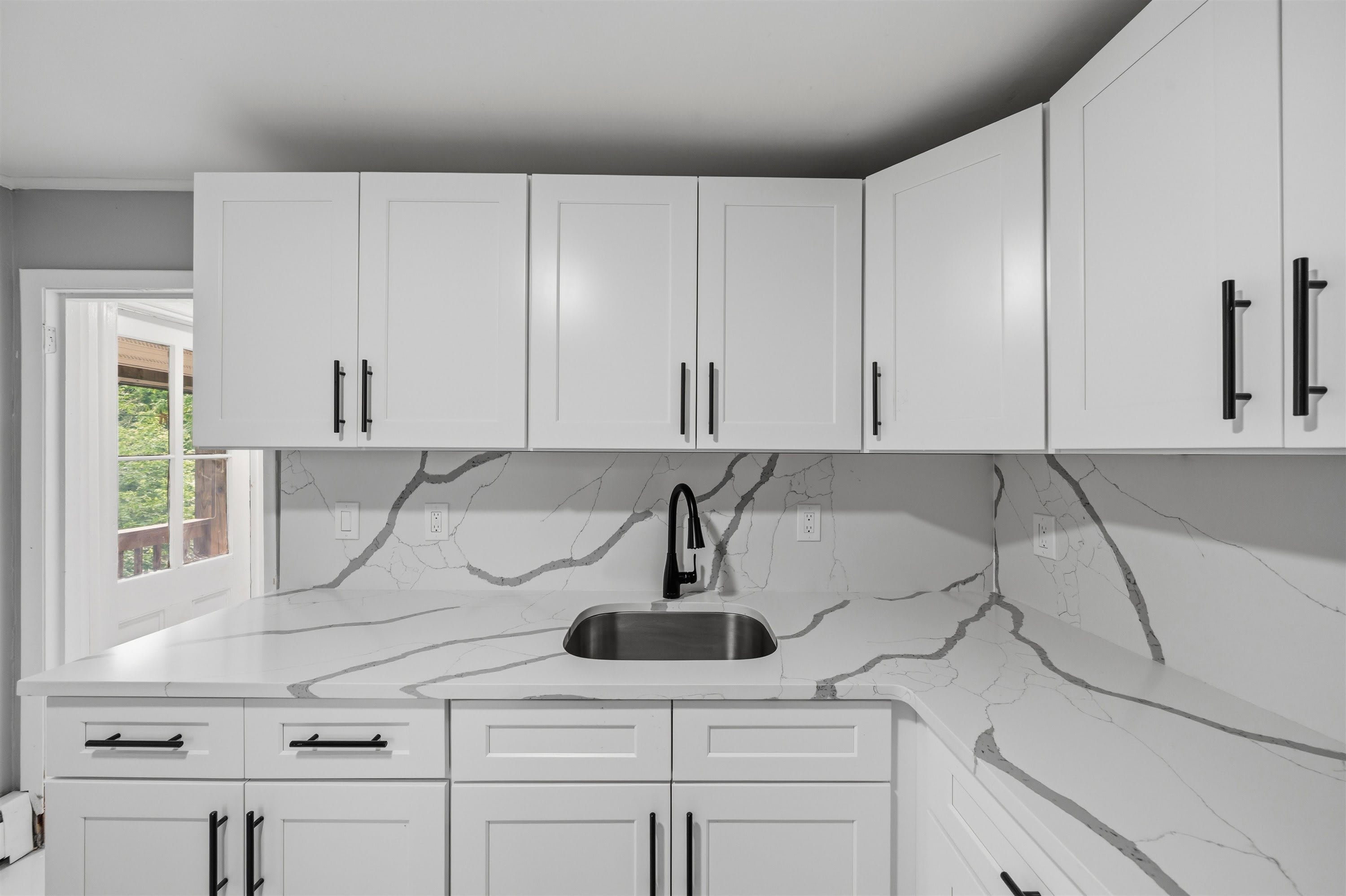 25 Knapp Avenue – photo 1